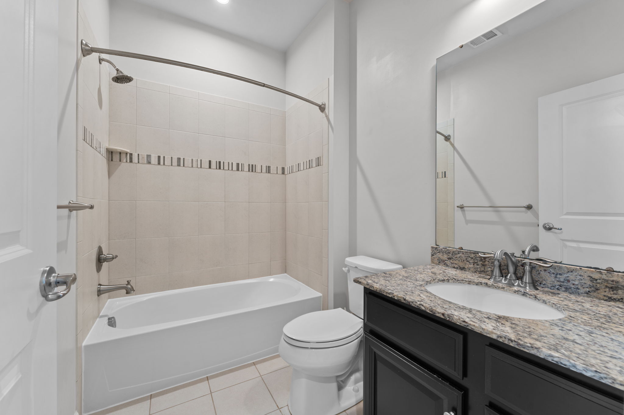 Upper Level Full Bathroom