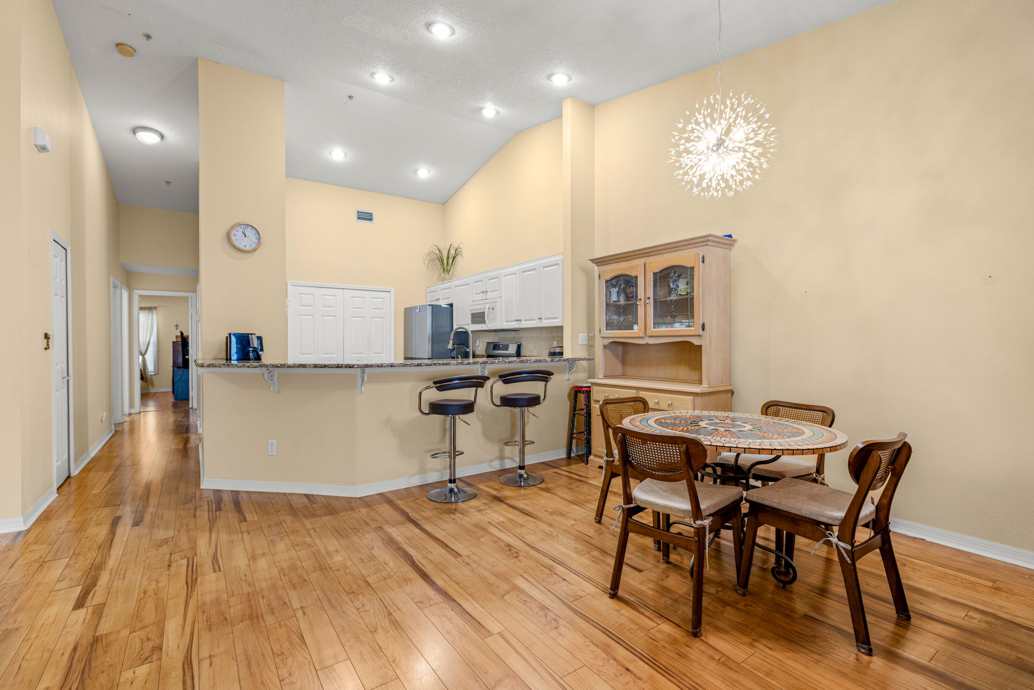 8 - 8408 Terrace Meadows Ct, Temple Terrace, FL 33637