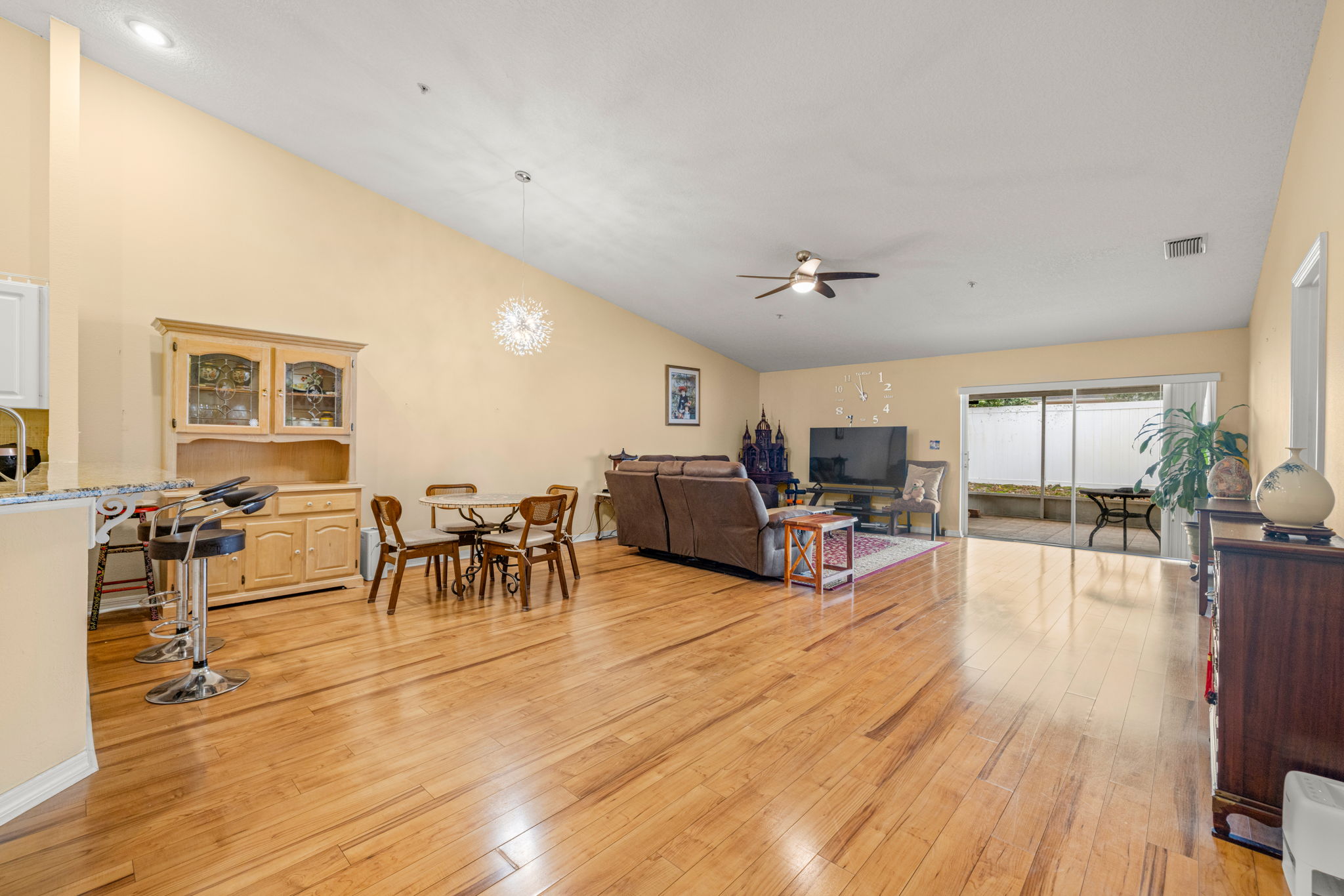 5 - 8408 Terrace Meadows Ct, Temple Terrace, FL 33637