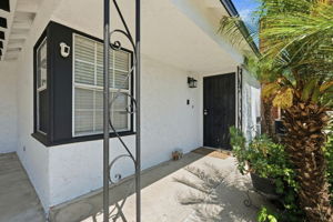 004_F8_8409 La Docena Ln