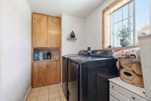 024_F8_8409 La Docena Ln