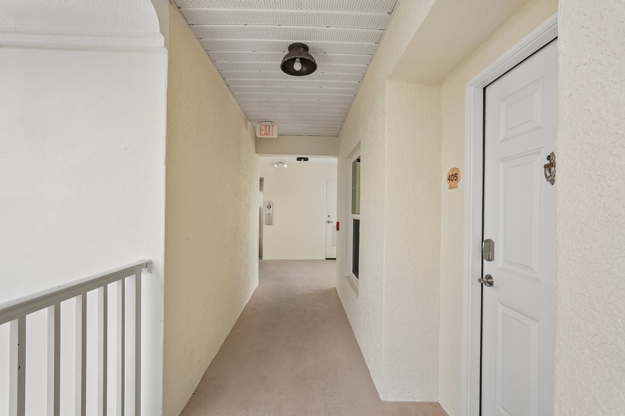 Placida Rd 405-S3005-007.jpg