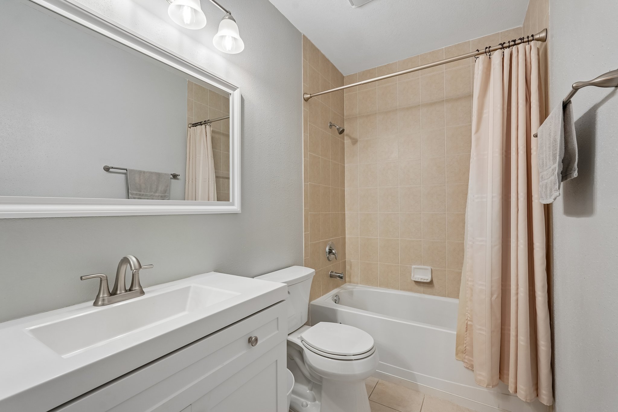 Placida Rd 405-S3005-024.jpg
