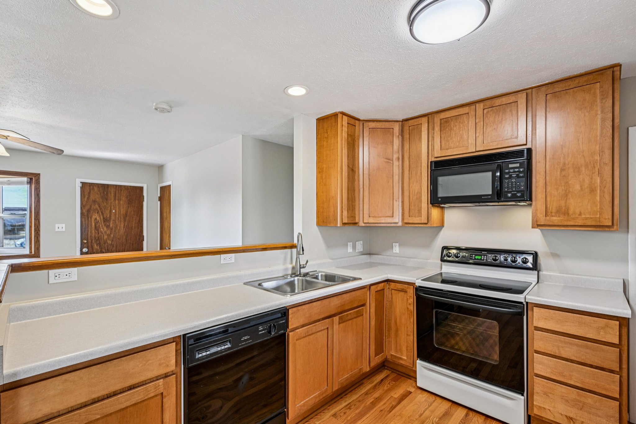 Bronco Rd-S1103-015.jpg