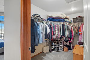 Photo 33