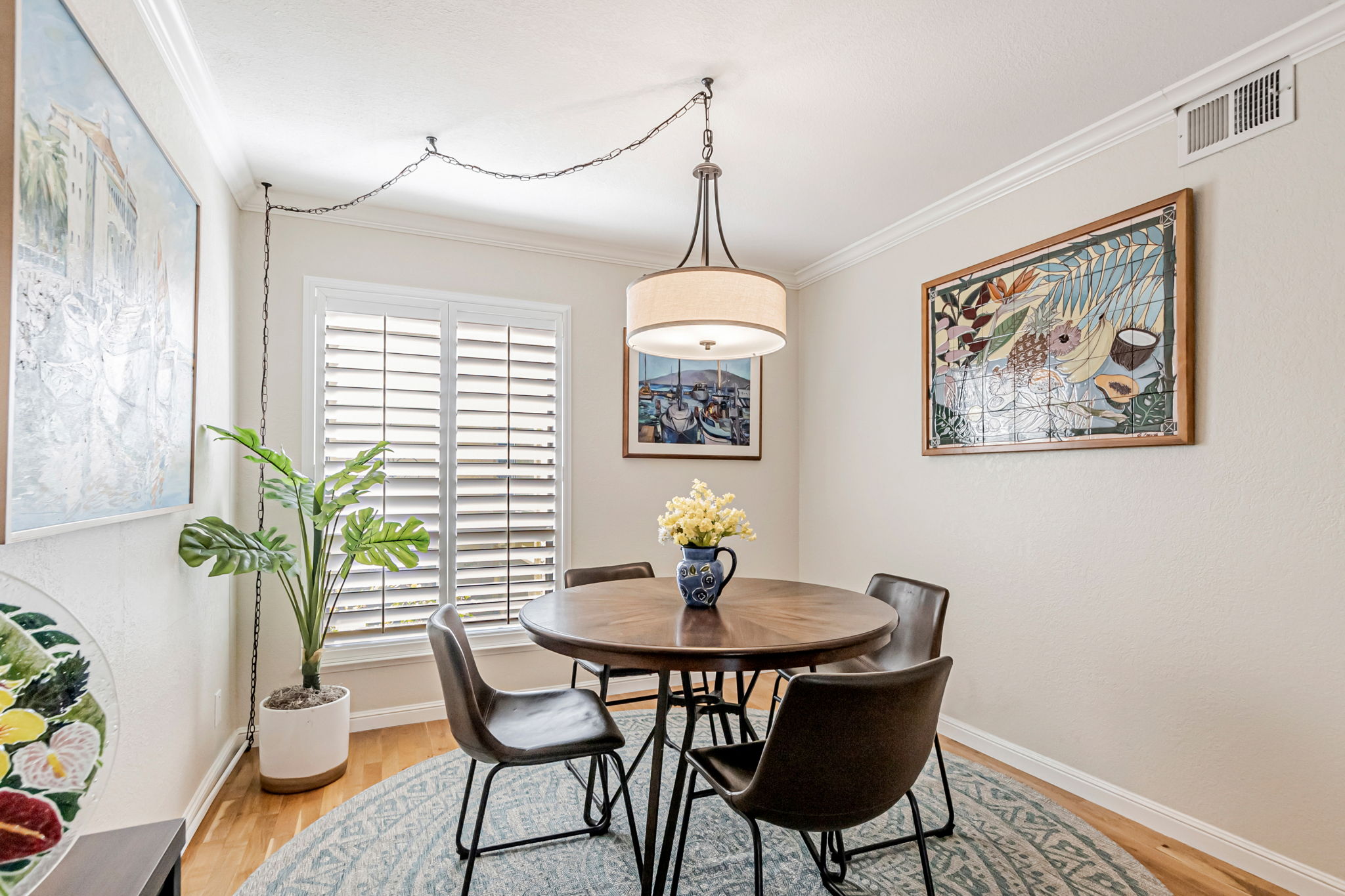 016_8411 Chenin Blanc Ln