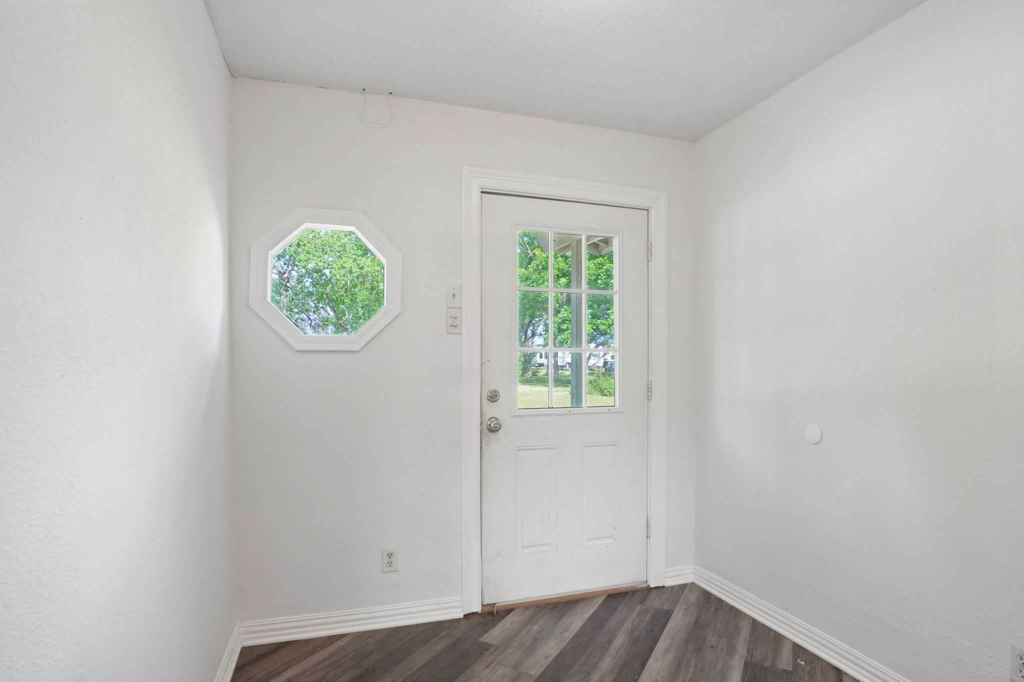 Avenue L-0606-045.jpg