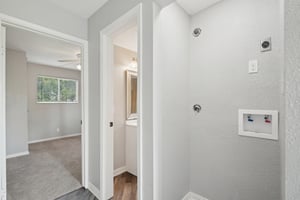 Avenue L-0606-050.jpg