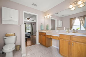 Bathroom 1 - 495A4416