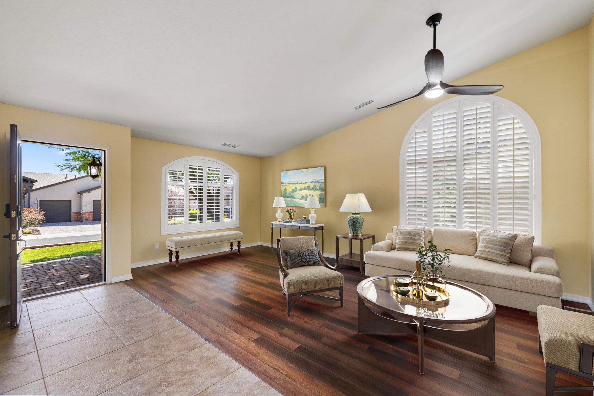 Living Room VS