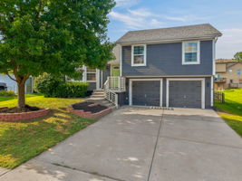 8412 NE 115th Terr-001
