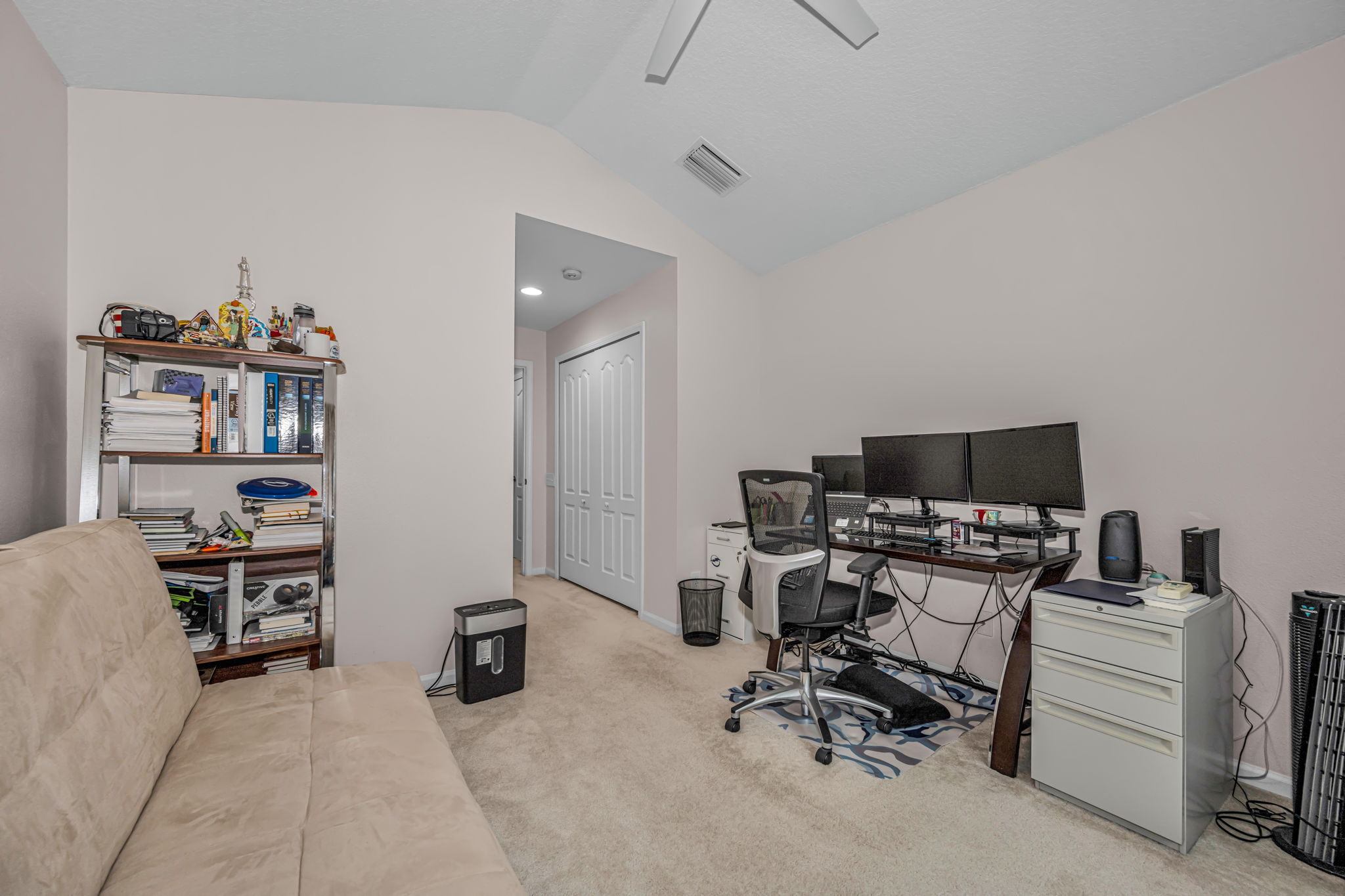 Upper Level Bedroom 3b