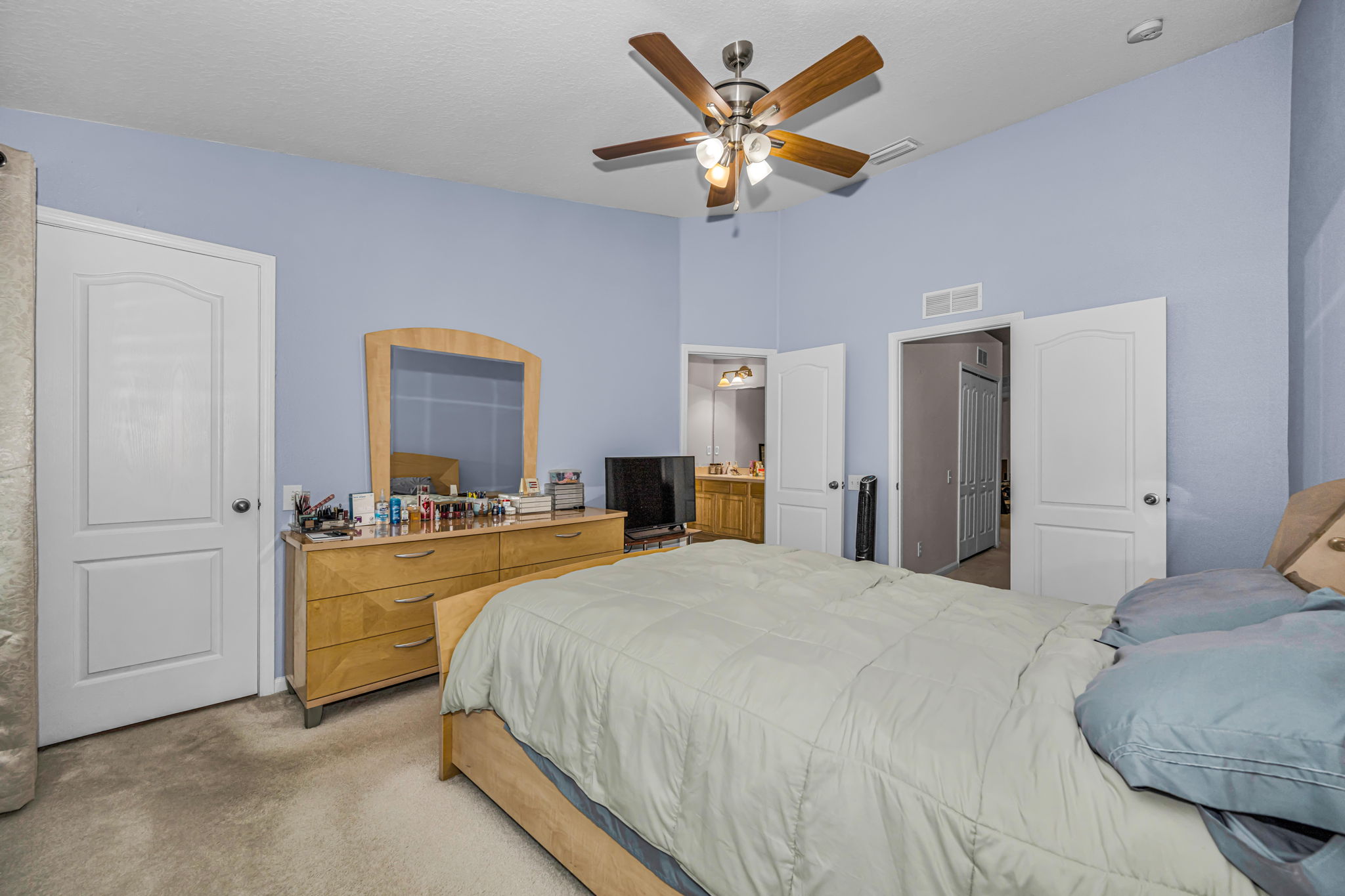 Upper Level Primary Bedroom 1c