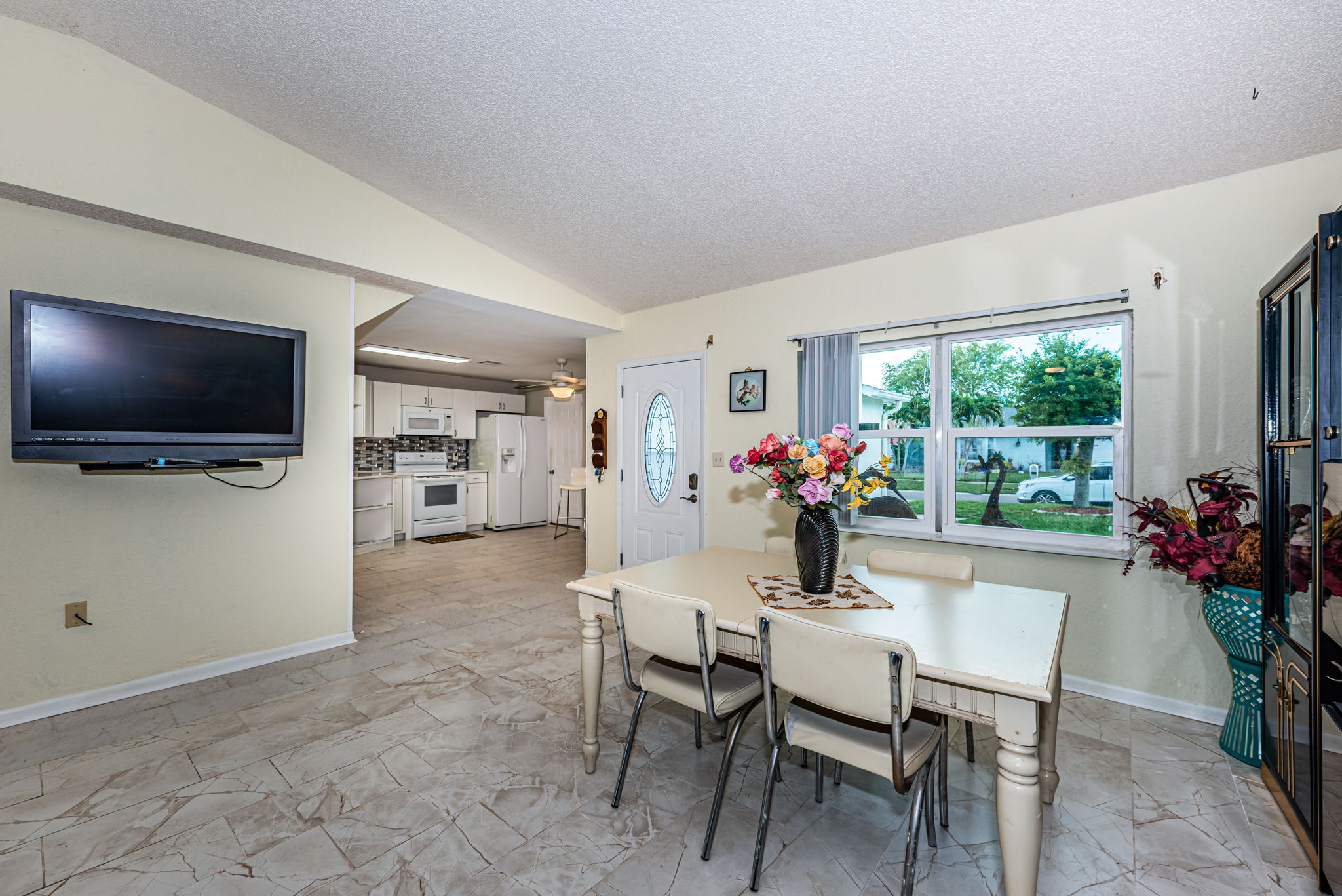 Dining Room 3-2