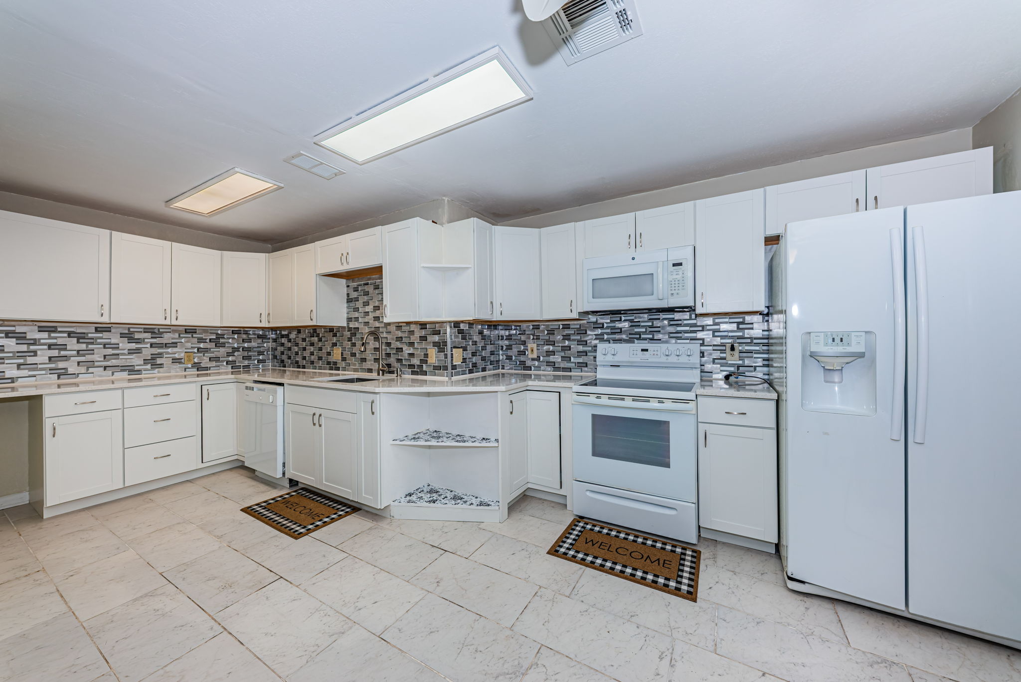 Kitchen 2-2