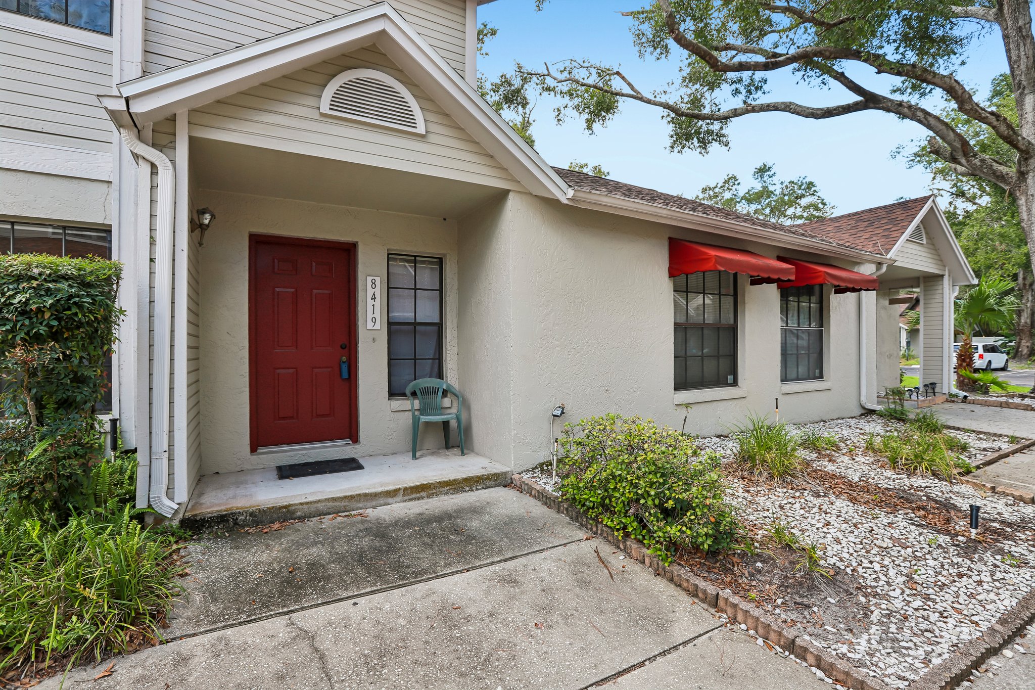 Laurelon Pl-S1208-004.jpg