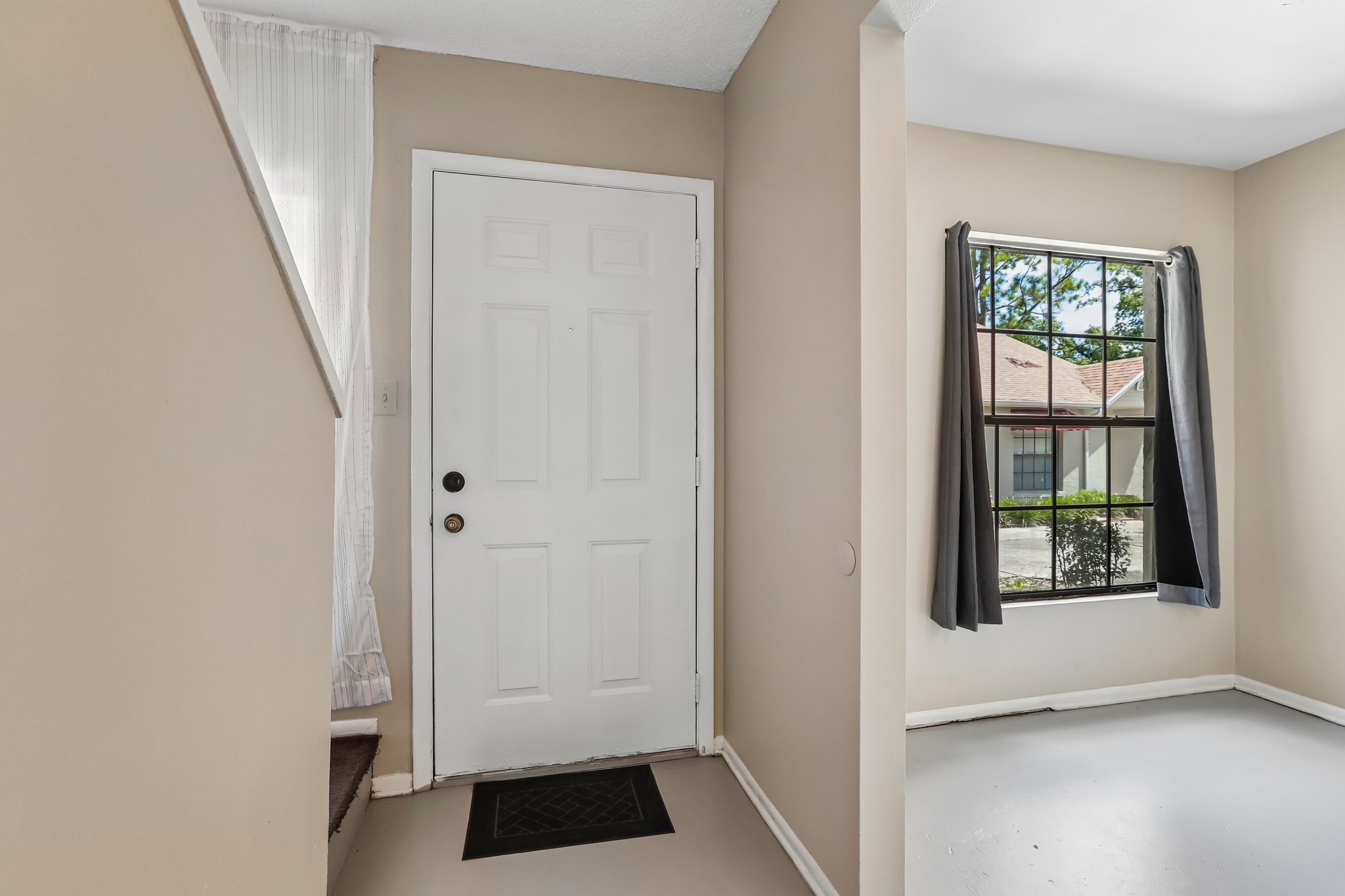 Laurelon Pl-S1208-006.jpg