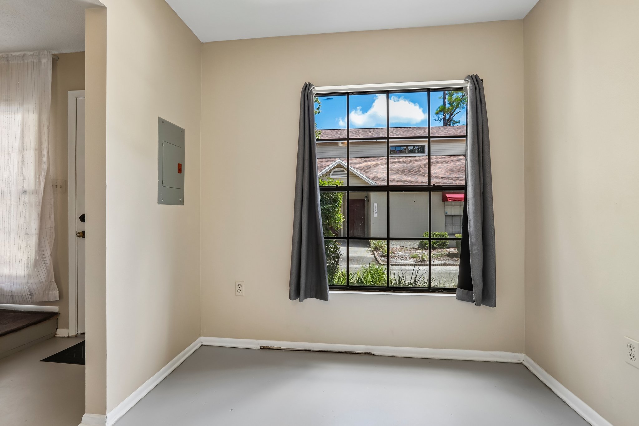 Laurelon Pl-S1208-015.jpg