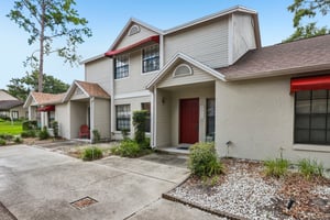 Laurelon Pl-S1208-001.jpg