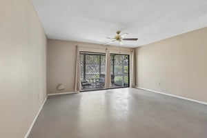 Laurelon Pl-S1208-010.jpg
