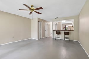 Laurelon Pl-S1208-014.jpg