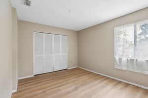 Laurelon Pl-S1208-027.jpg