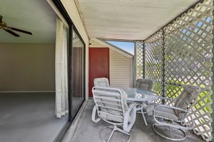 Laurelon Pl-S1208-039.jpg