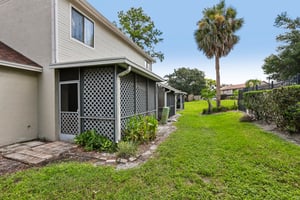 Laurelon Pl-S1208-042.jpg