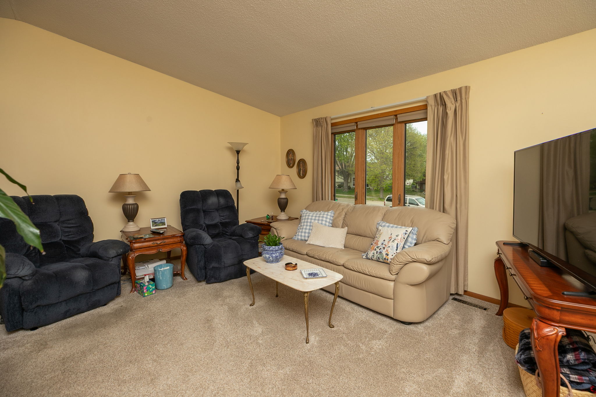 04-Living Room