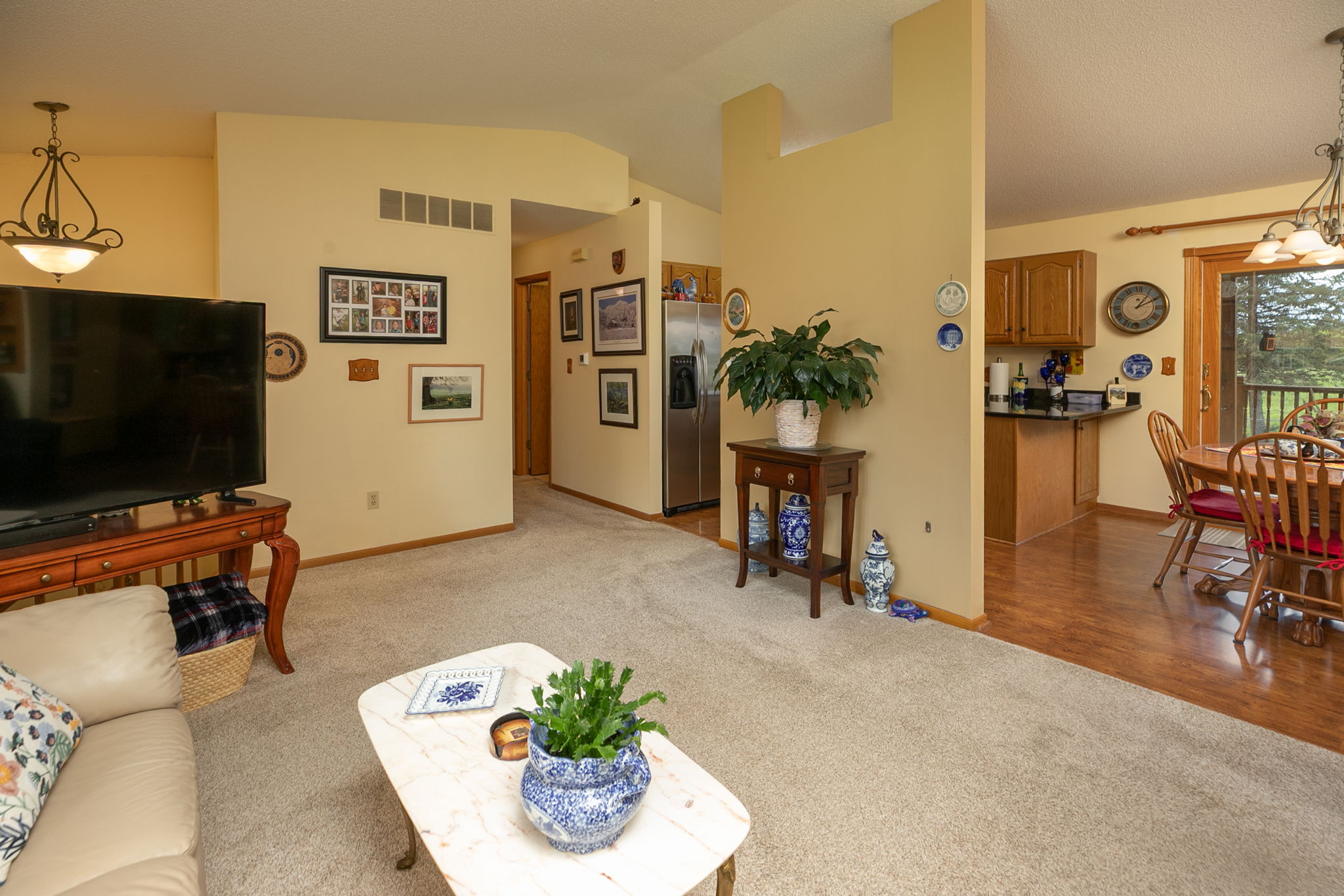 06-Living Room