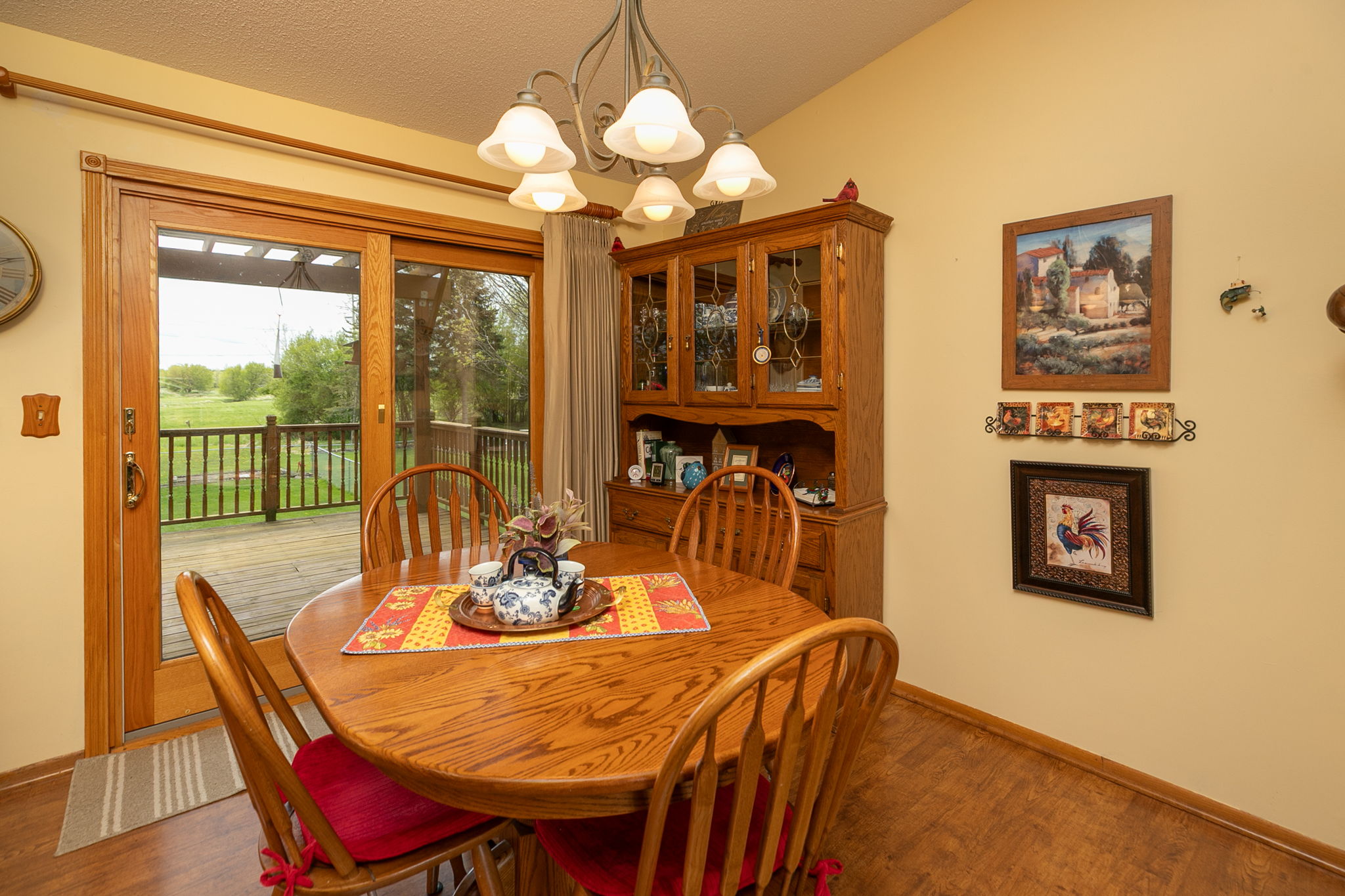 08-Dining Room