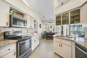 8420 Bessemer Ave-12