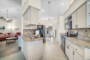 8420 Bessemer Ave-13