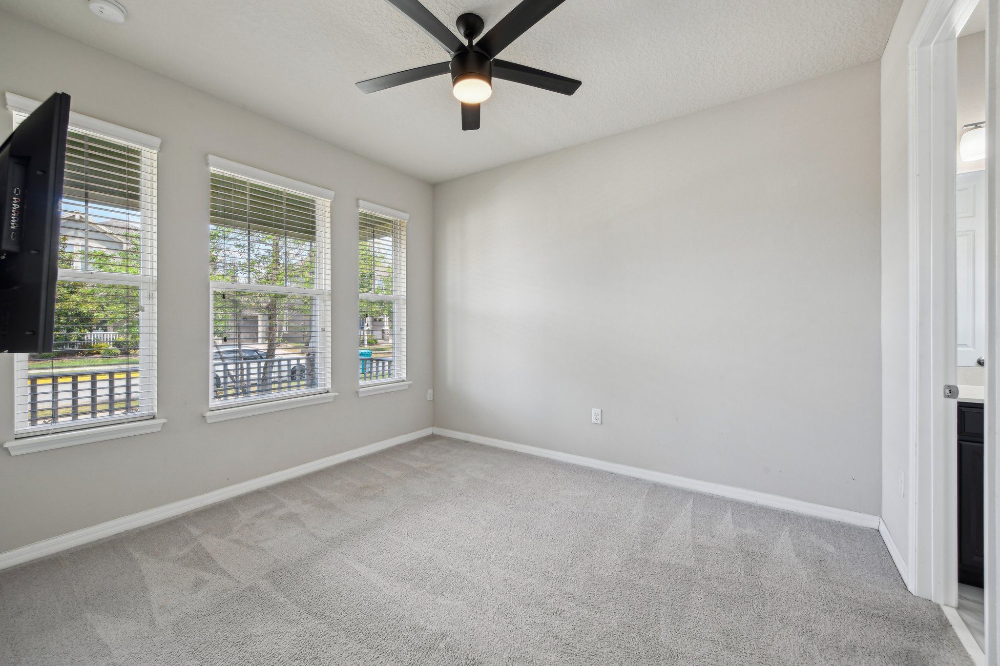 Corkfield Ave-020.jpg