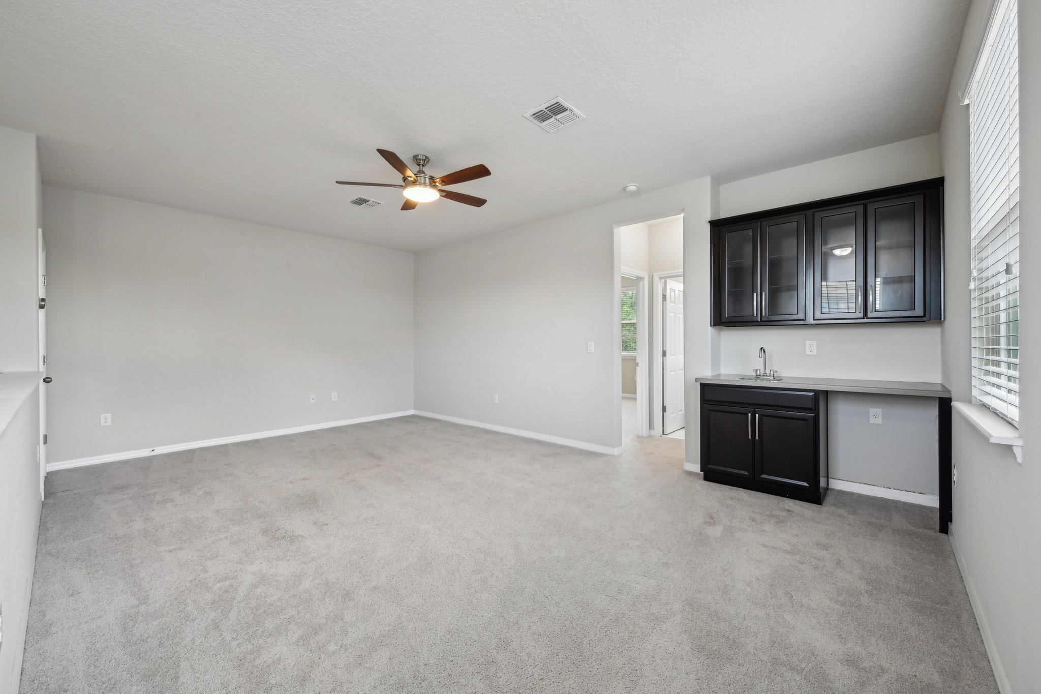 Corkfield Ave-030.jpg