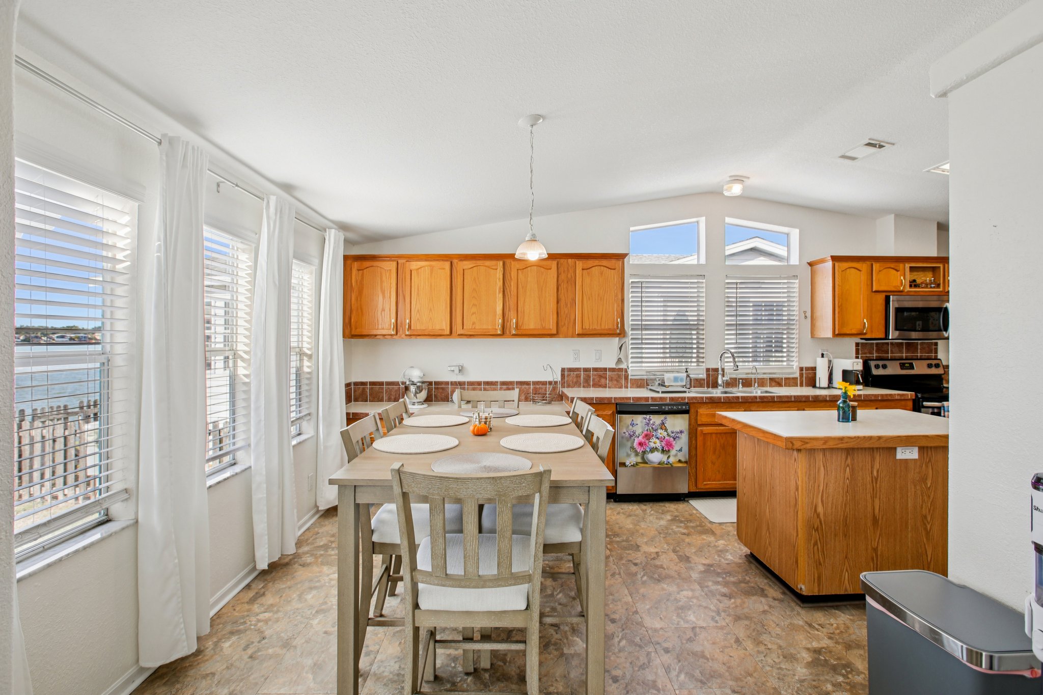 Fantasia Park Way-S1211-006.jpg