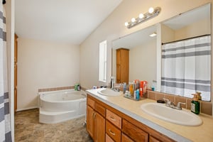 Fantasia Park Way-S1211-026.jpg