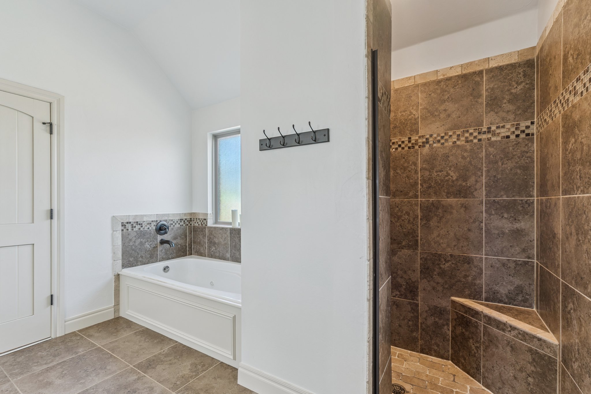 8421 NW 126th St_035.jpg