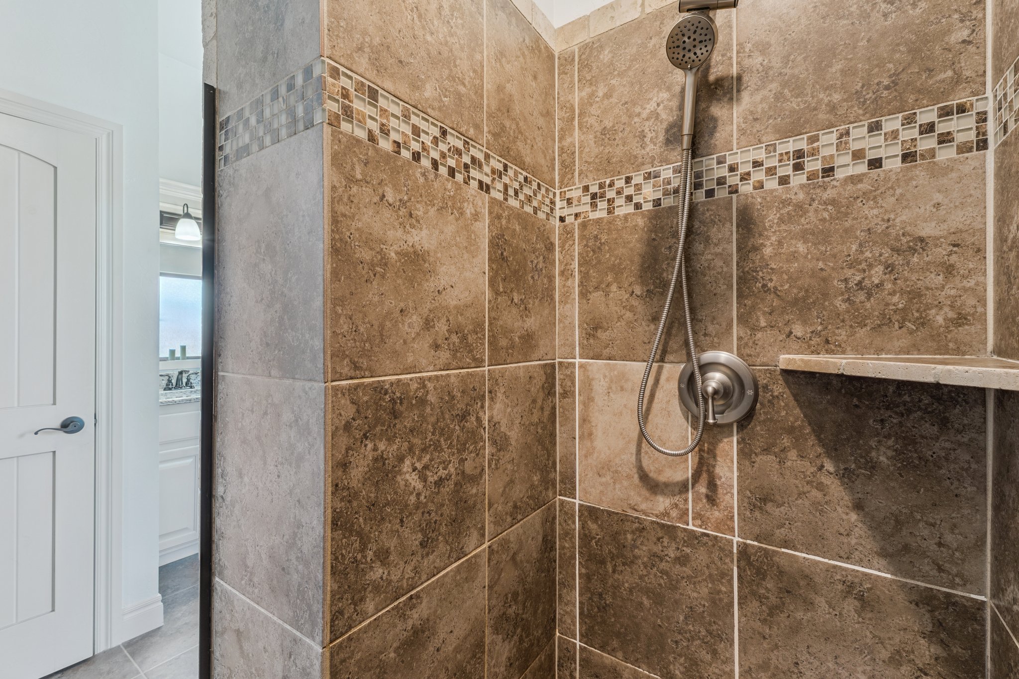 8421 NW 126th St_037.jpg