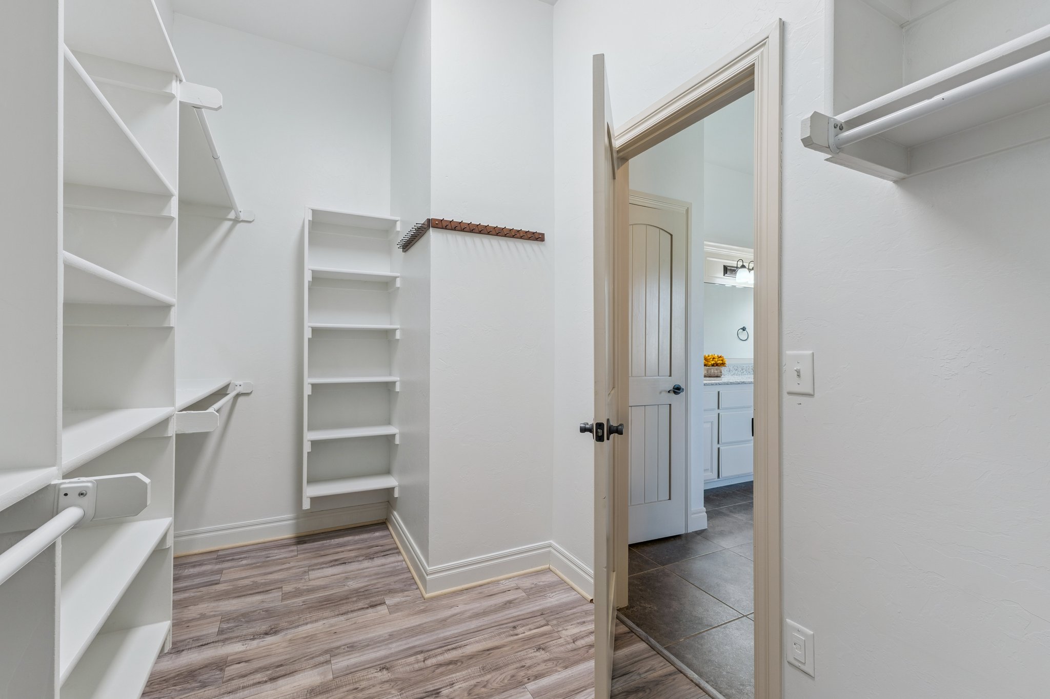 8421 NW 126th St_038.jpg