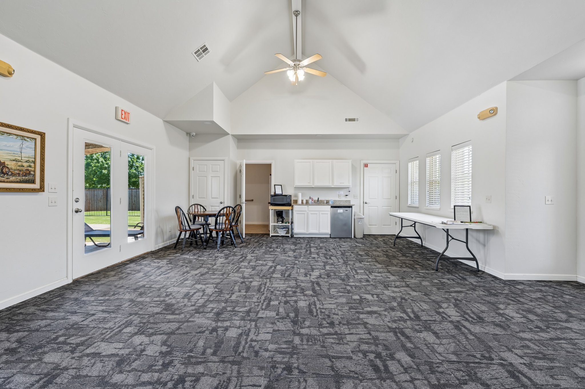 8421 NW 126th St_008 (2).jpg