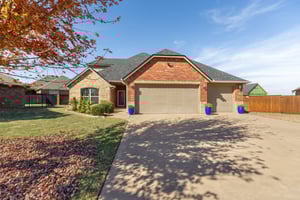 8421 NW 126th St_002.jpg