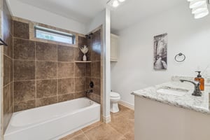 8421 NW 126th St_050.jpg