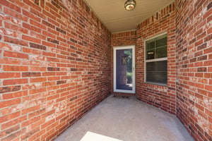 8421 NW 126th St_006 (2).jpg