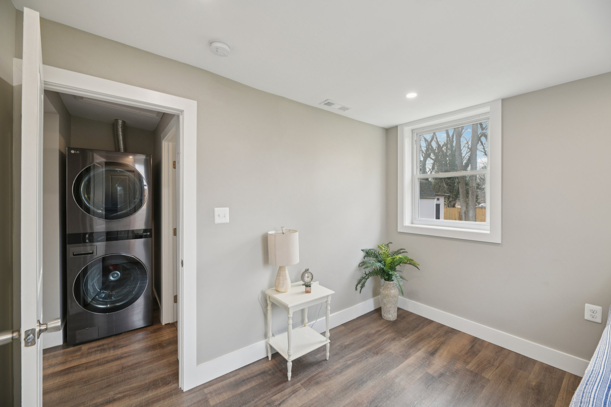 Woodlawn St-S0701-026.jpg