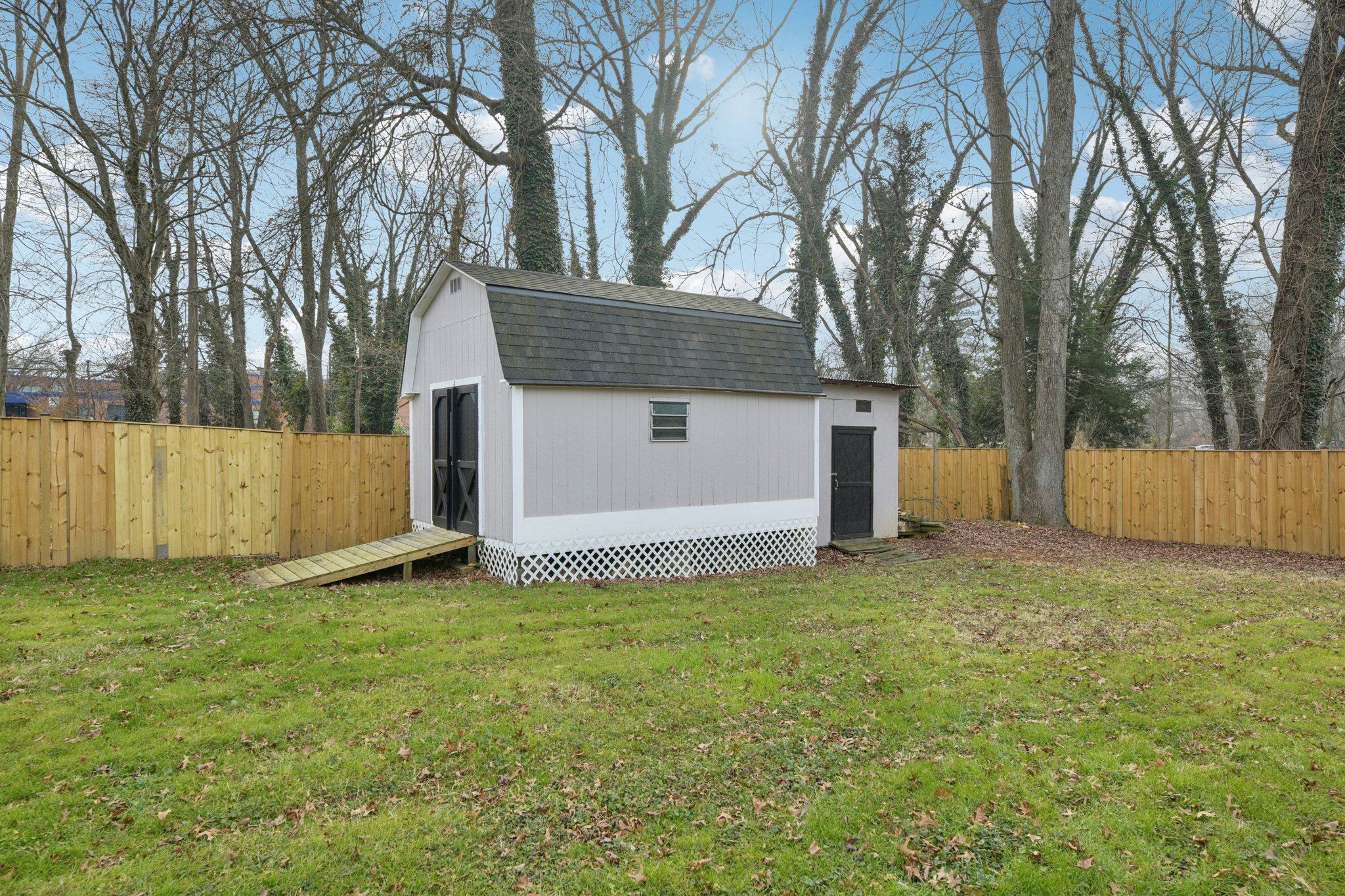 Woodlawn St-S0701-032.jpg