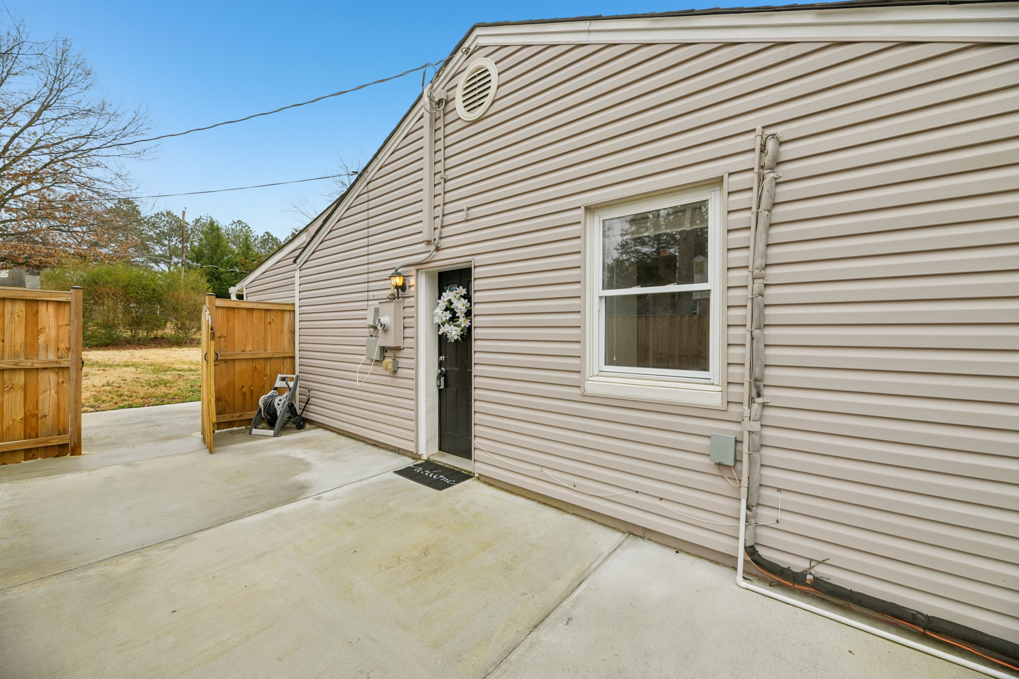 Woodlawn St-S1001-002.jpg