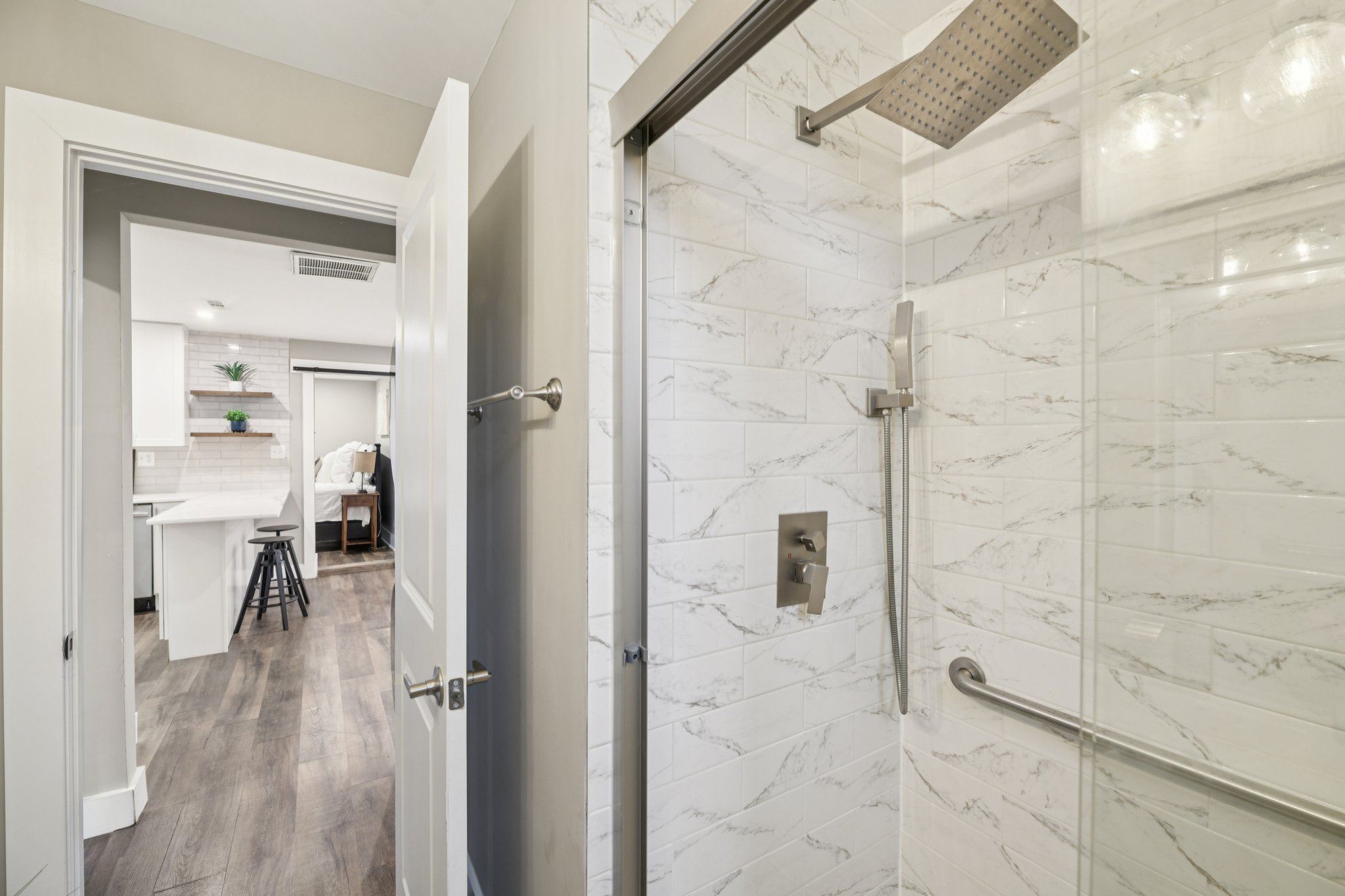 Woodlawn St-S1001-009.jpg