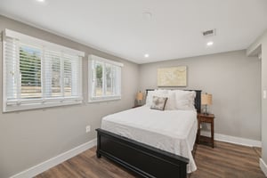 Woodlawn St-S0701-016.jpg