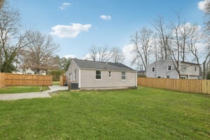 Woodlawn St-S0701-035.jpg